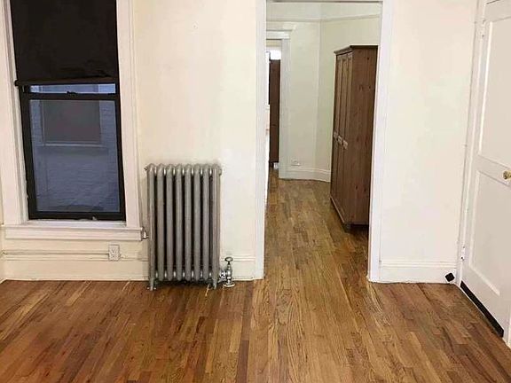 2nd image of 34-25 42nd St #1RIGHT