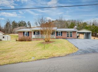 333 Green Acres Rd, Honaker, VA 24260