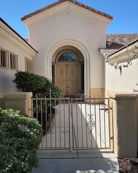 2nd image of 3805 Maurice Ct