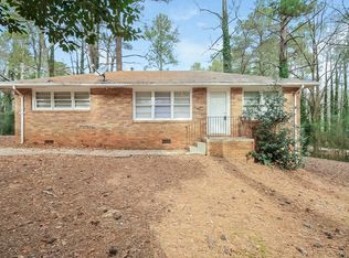 1060 Lakeshore Dr, Jonesboro, GA 30236