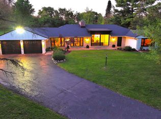 532 W Merri Oaks Rd, Barrington, IL 60010