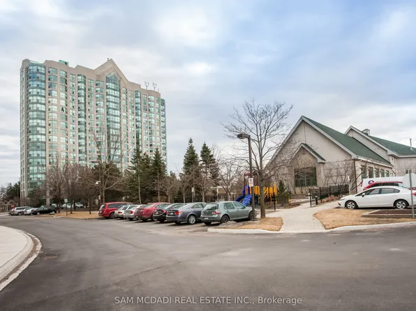 2177 Burnhamthorpe Rd W #708, Mississauga, ON L5L 5P9