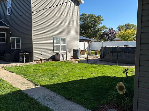 5th image of 709 W 14th St