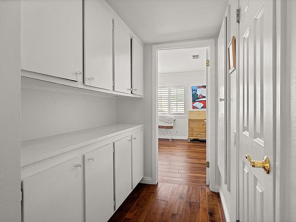 5th image of 2693 Velarde Dr