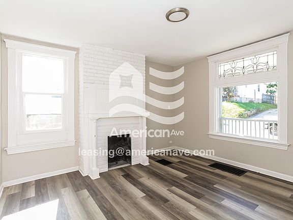 1178950_002_living_room_3.jpg