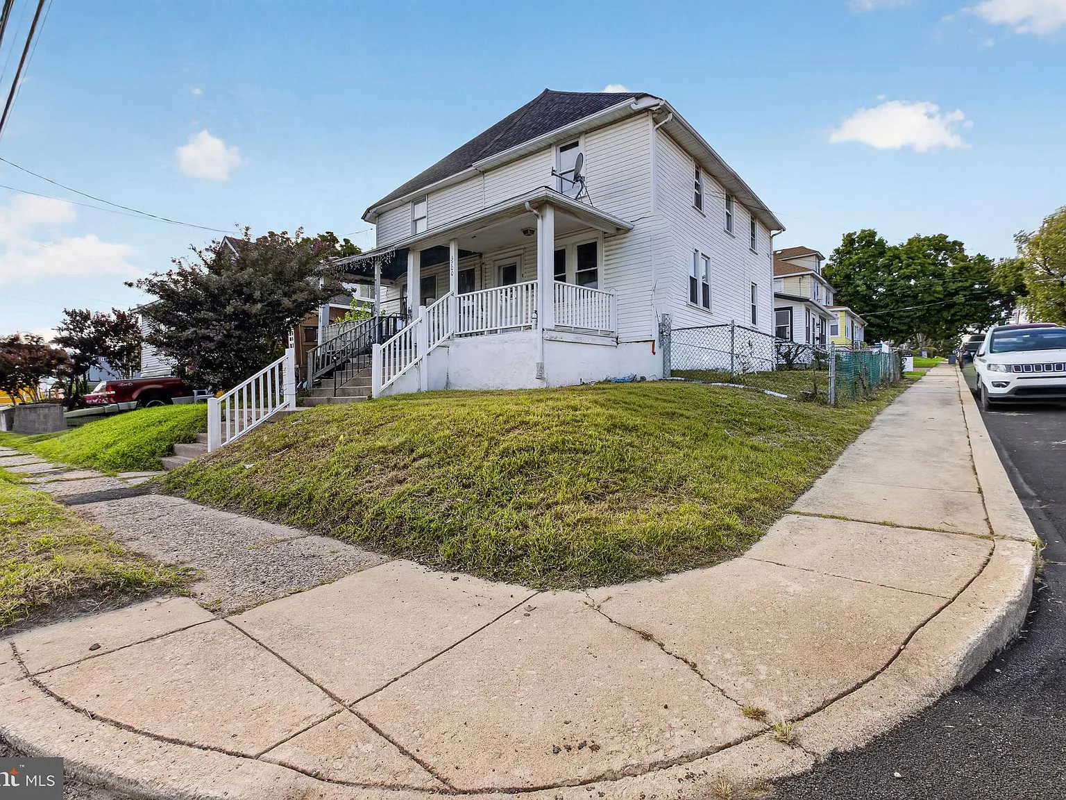3 bed, 1056 sqft, $1,650 — Photo 2