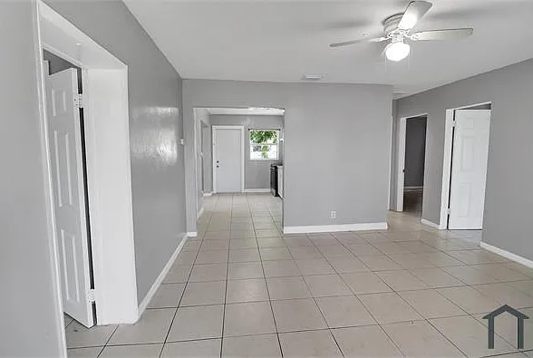 3020 NW 7th St — Photo 2