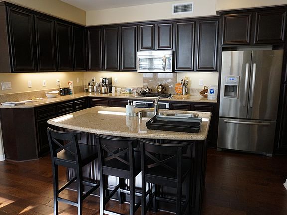 3rd image of 148 Playa Cir