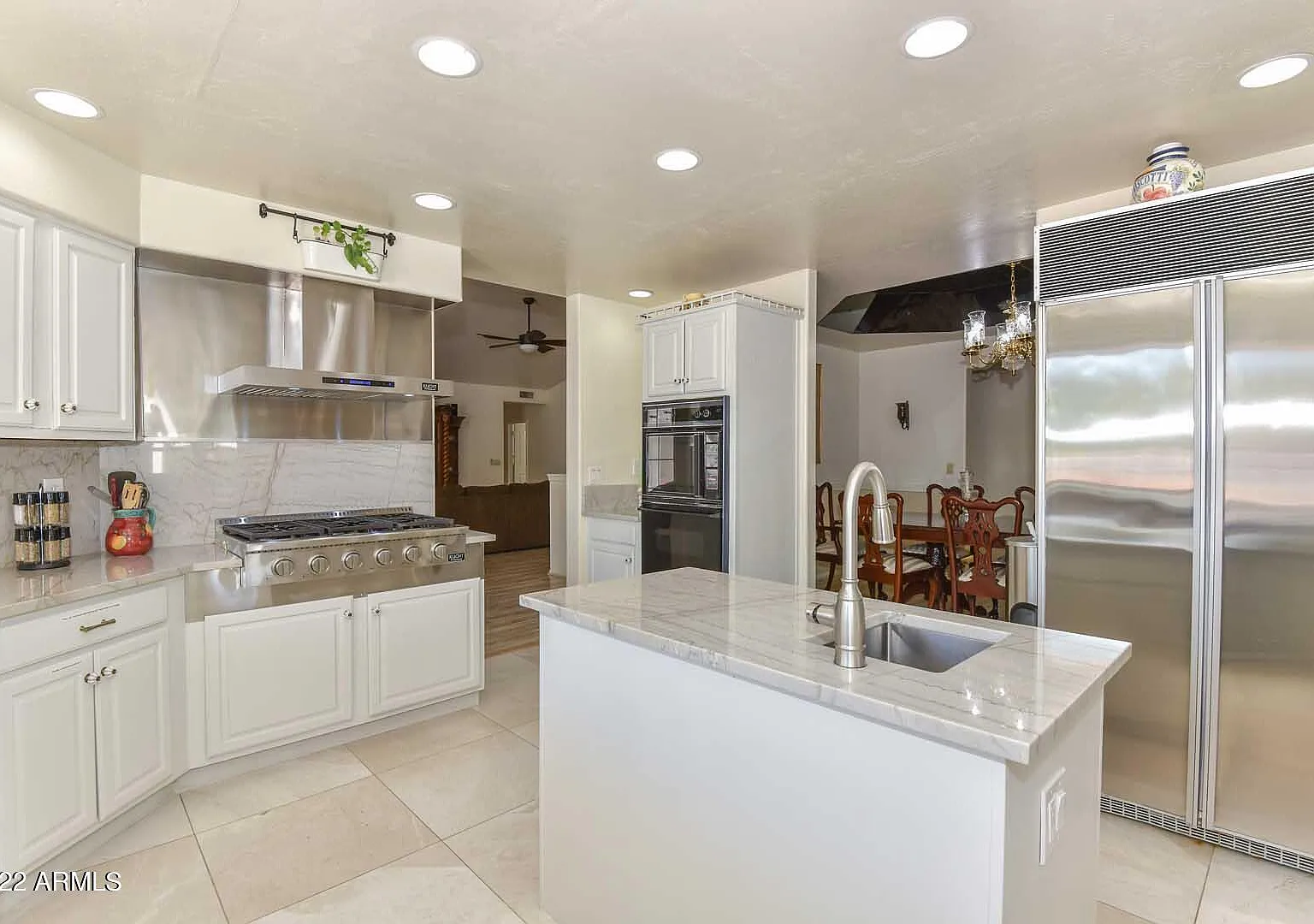 4 bed, 4.5 bath, 4161 sqft, $8,500 — Photo 3