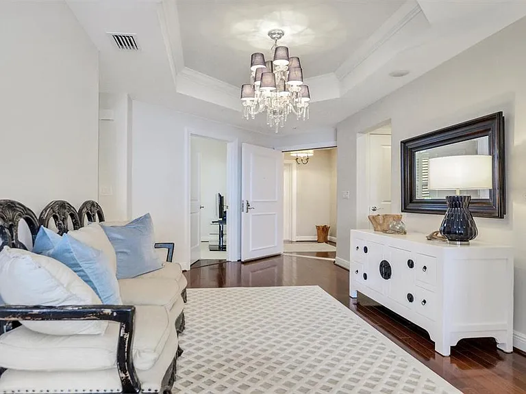 5823 Bowen Daniel Dr #802 — Photo 3