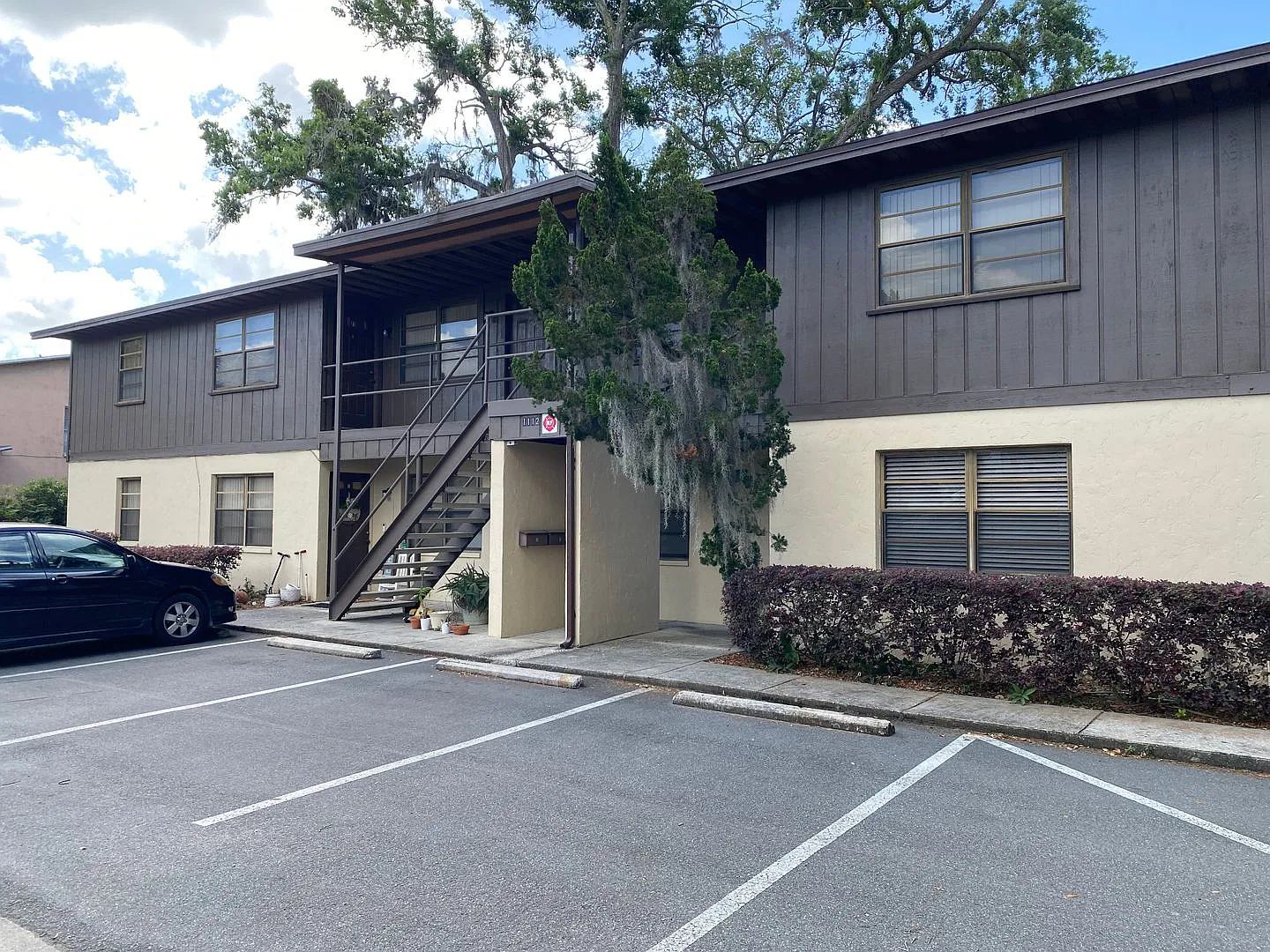 South Insula 1112 South Blvd — Photo 1