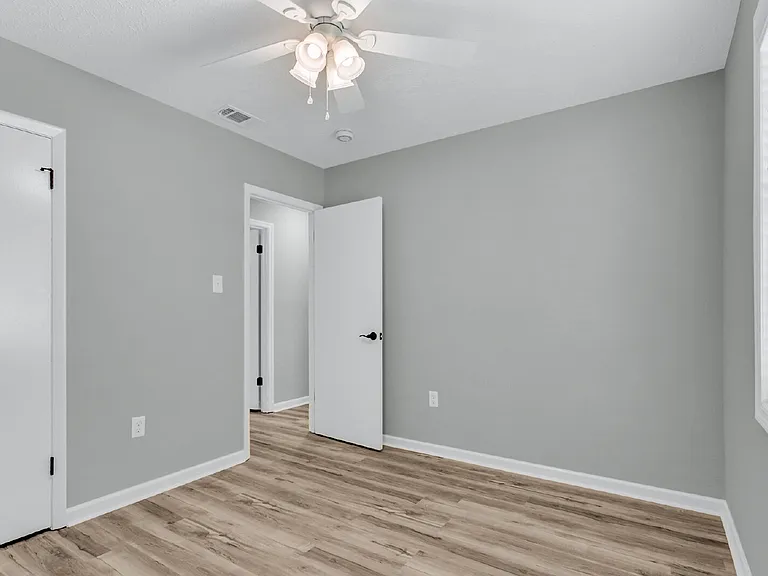 13 Oxford Ct — Photo 22