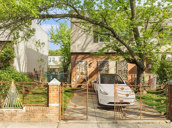 1887 Strauss St, Brooklyn, NY 11212