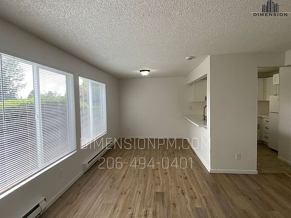 5th image of 717 Myrtine St APT D