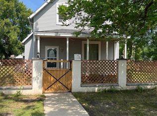 421 5th Ave, Reynolds, ND 58275