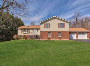 7 Hilltop Dr, Wappingers Falls, NY 12590