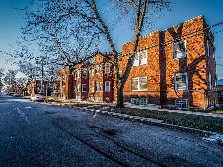 702 N Waller Ave — Photo 15