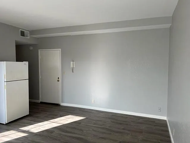 817 Main St #7 — Photo 5