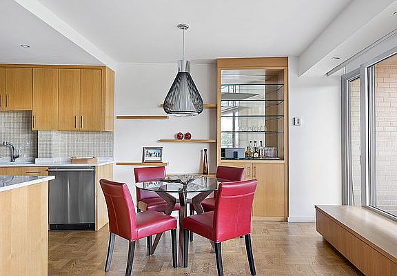 4th image of 200 Central Park S APT 7D