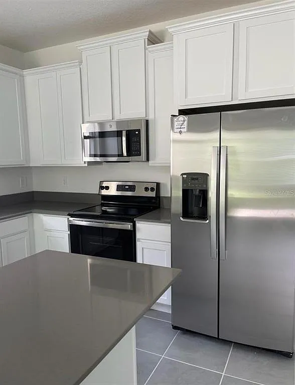 4 bed, 2.0 bath, 1843 sqft, $2,600 — Photo 4