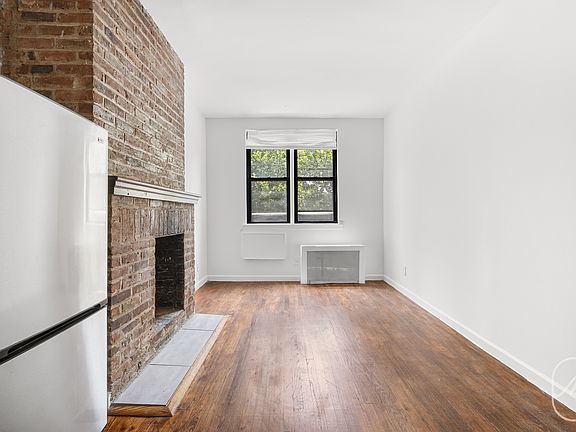 3rd image of 307 W 29th St APT 3B