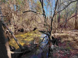 22 Creek Bluff Dr, Milton, FL 32571