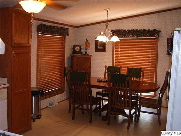 Home for Sale in Payson, IL $98,900