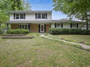 1218 Foothill Dr, Champaign, IL 61821