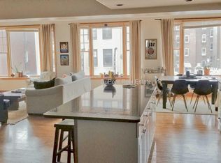 317 Hanover St APT 3, Boston, MA 02113