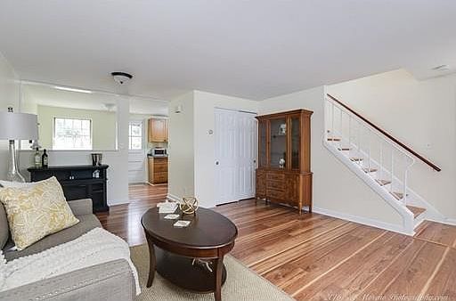 4th image of 23 Village Green Dr