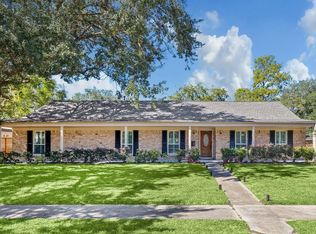 10902 Mullins Dr, Houston, TX 77096