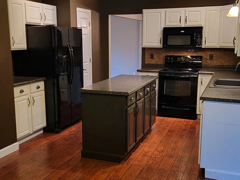 1628 Fox Trail Dr NE — Photo 10