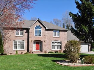 1025 Champion Ct, Columbus, IN 47201