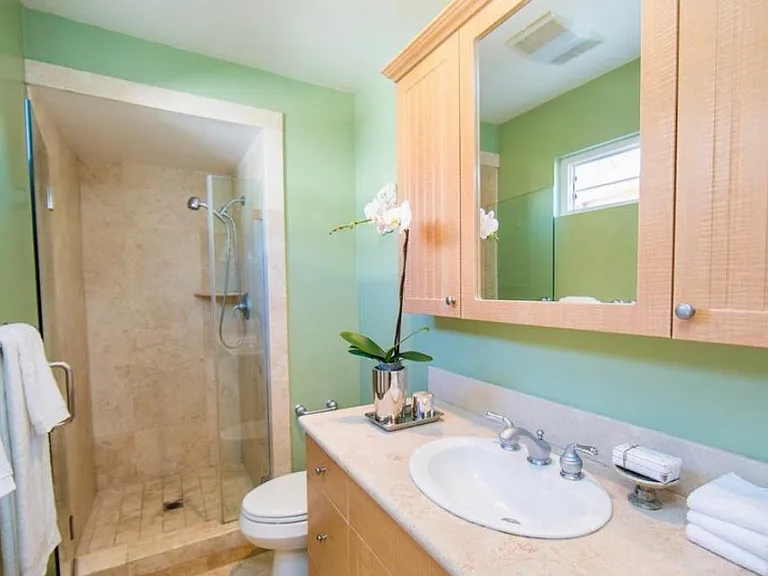 1262 S Barrington Ave #207 — Photo 5