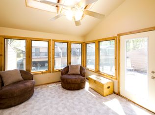 471 W Eagle Lake Dr, Maple Grove, MN 55369