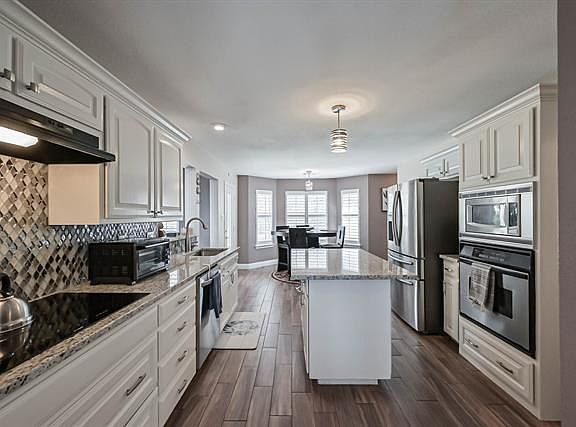 5th image of 1417 Creekford Dr