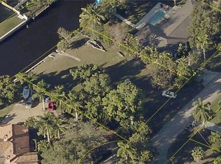 5838 Silvery Ln, Fort Myers, FL 33919