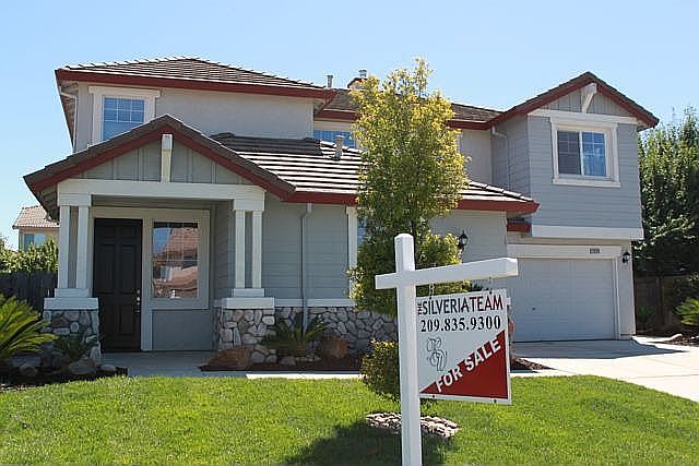 1st image of 3020 Petit Ln