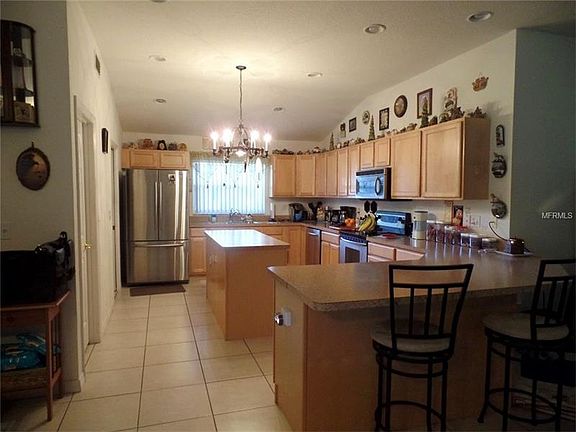 5th image of 182 Poinciana Ln
