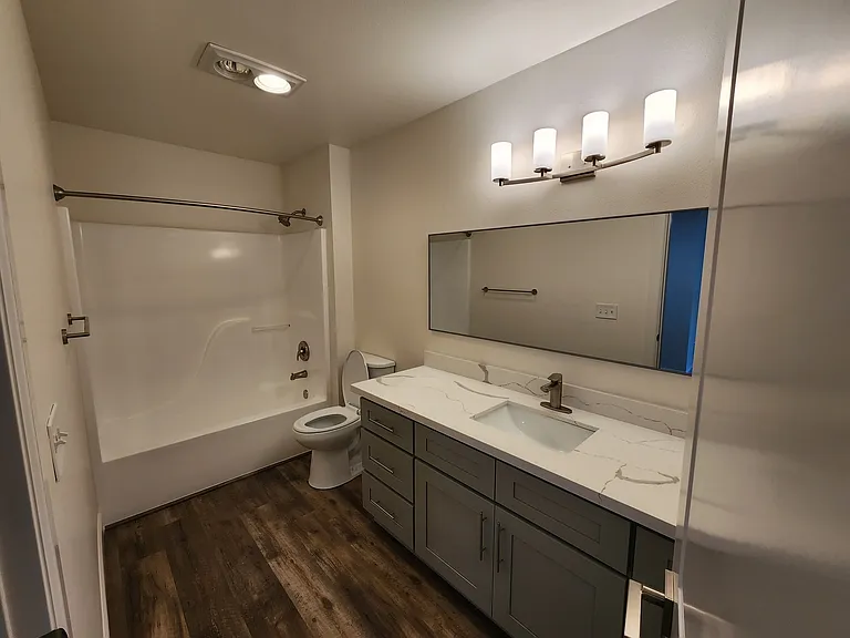 Issaquah Valley Place — Photo 6