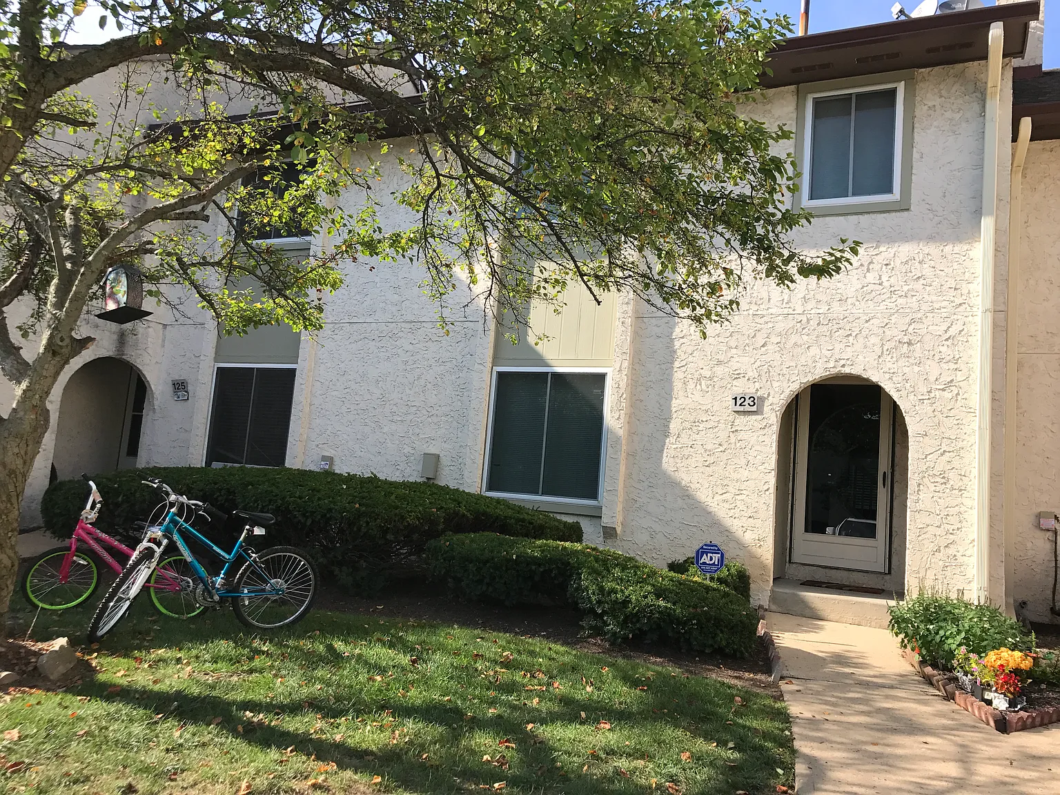 123 Tennyson Dr photo 1