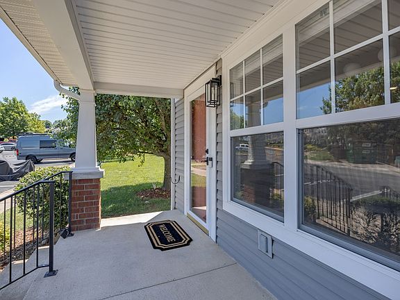 4th image of 682 Flintlock Ct