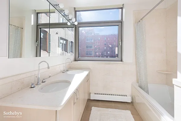 Sold by Sotheby's International Realty | media 17