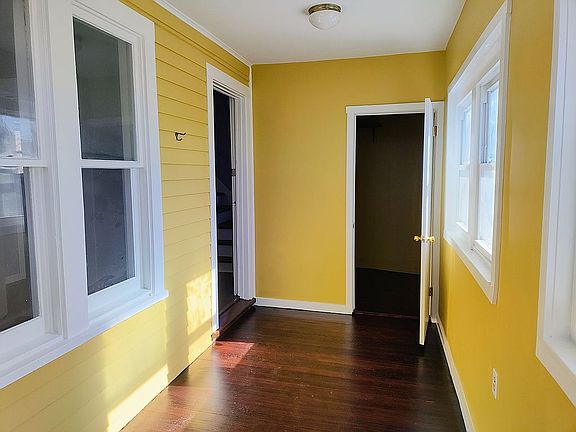 Enclosed Front Porch