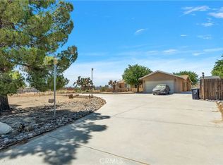 5085 Joshua Tree Ln, Phelan, CA 92371