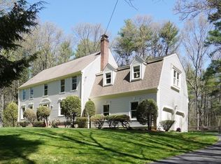 4 Oak Dr, Upton, MA 01568