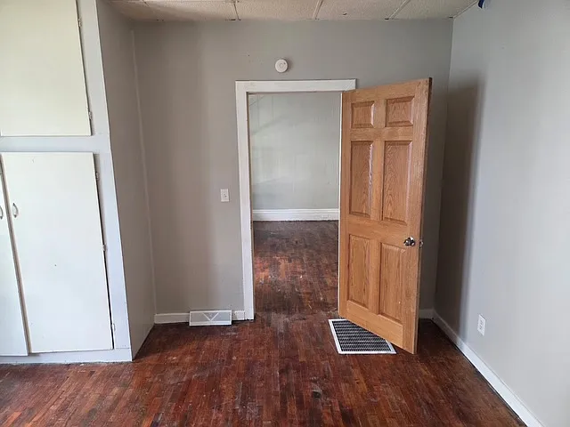 1 bed, 700 sqft, $750 — Photo 3