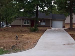 2nd image of 435 Seminary St
