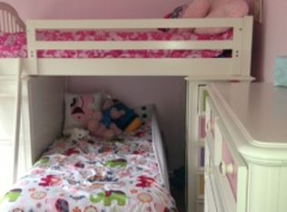 406 Jonathan Dr, Rochester Hills, MI 48307