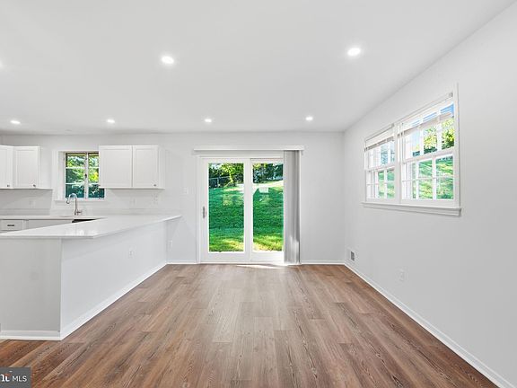 5th image of 8009 Gosport Ln